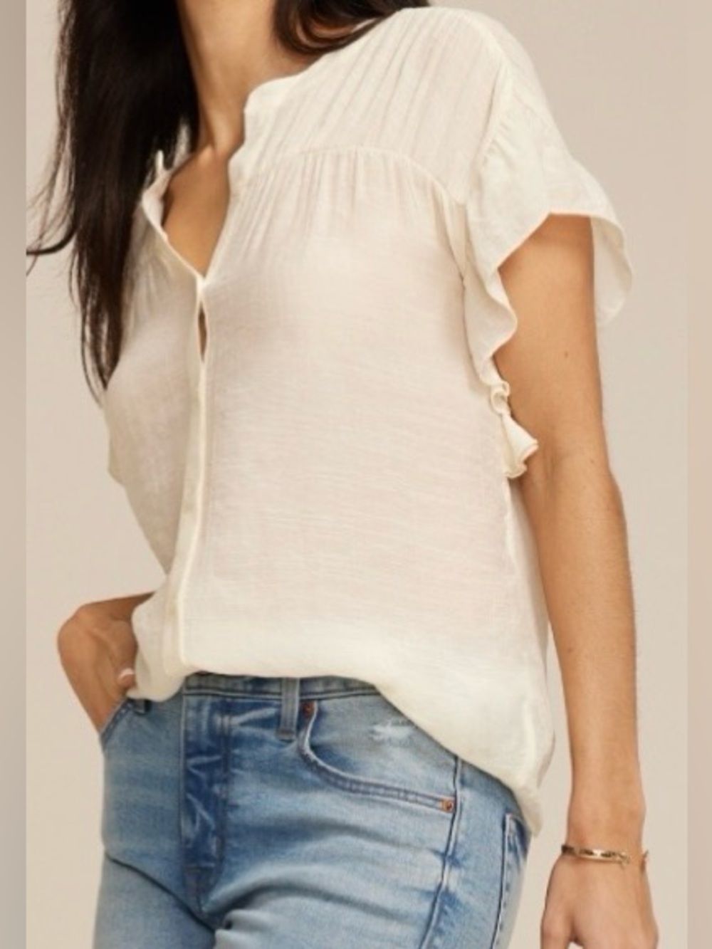 Maurice’s Light Cream Ruffle Sleeve Women's Blouse Size Large NWT